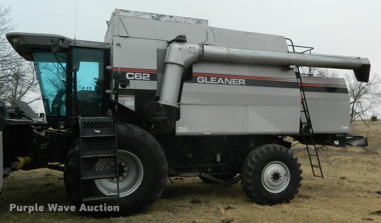 image for item K2704 2001 Gleaner C62 RWA combine