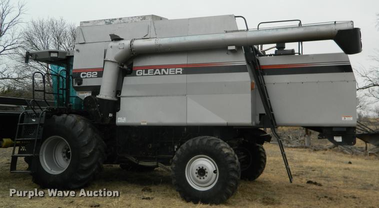 image for item K2704 2001 Gleaner C62 RWA combine