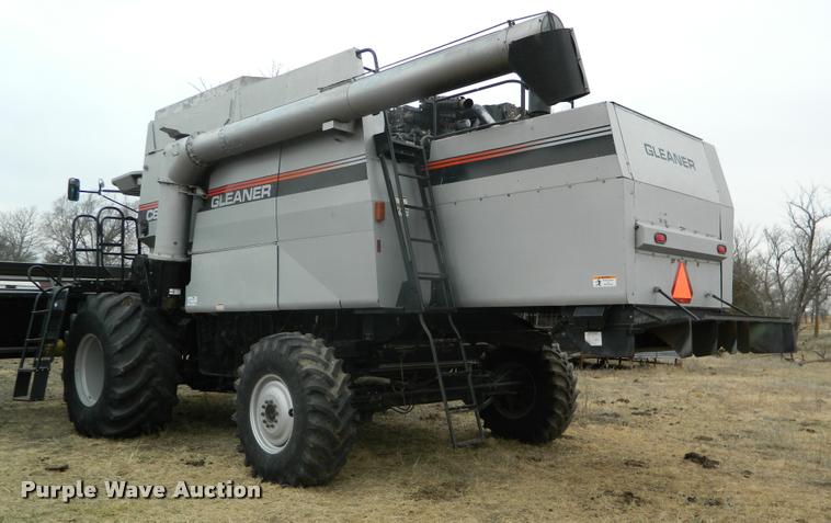 image for item K2704 2001 Gleaner C62 RWA combine