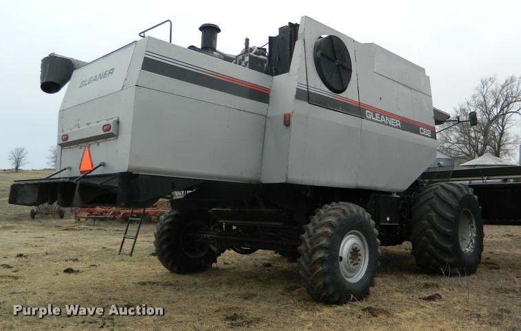 image for item K2704 2001 Gleaner C62 RWA combine