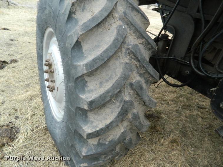 image for item K2704 2001 Gleaner C62 RWA combine