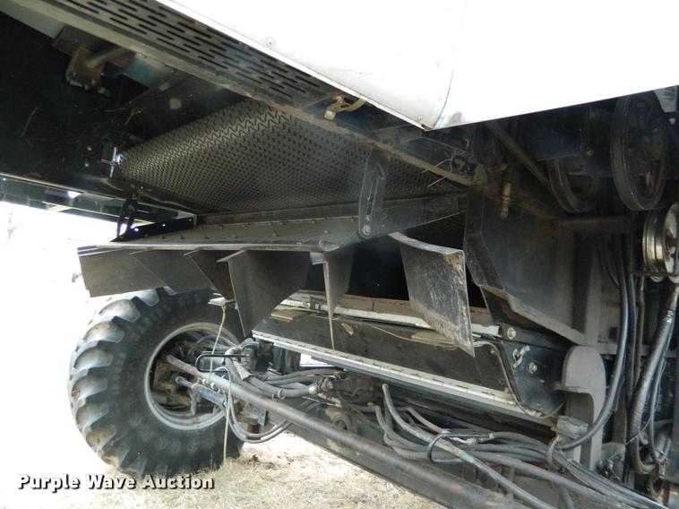 image for item K2704 2001 Gleaner C62 RWA combine