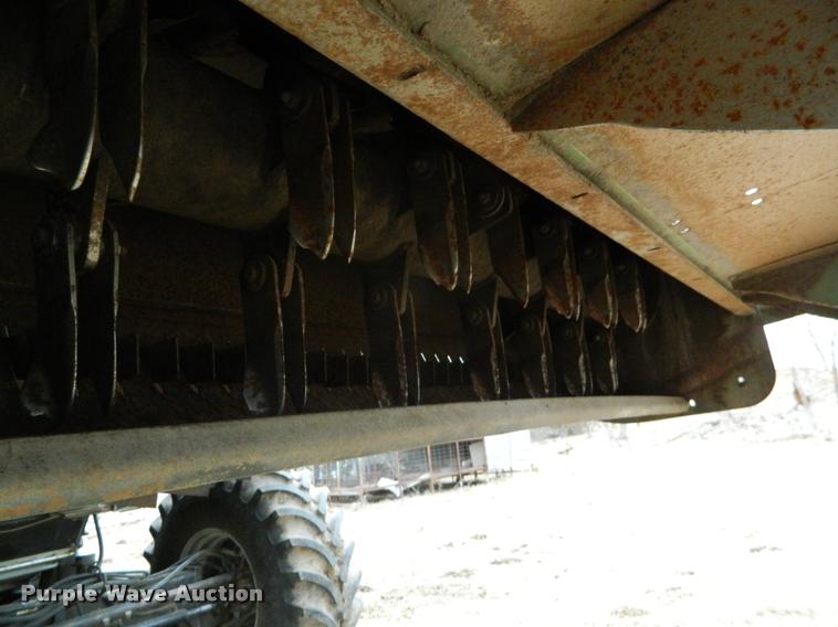 image for item K2704 2001 Gleaner C62 RWA combine