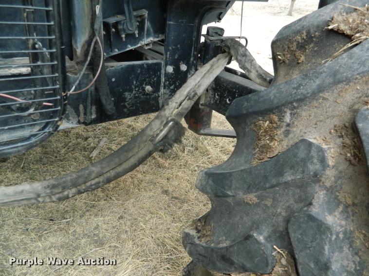 image for item K2704 2001 Gleaner C62 RWA combine