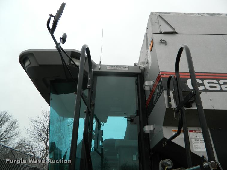 image for item K2704 2001 Gleaner C62 RWA combine
