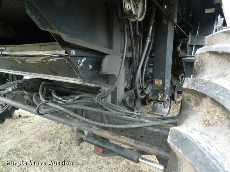 image for item K2704 2001 Gleaner C62 RWA combine