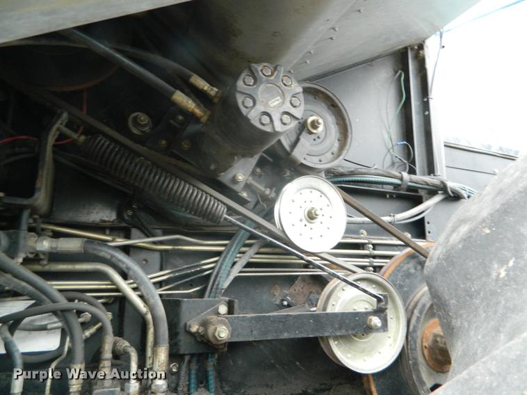 image for item K2704 2001 Gleaner C62 RWA combine