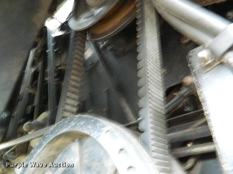 image for item K2704 2001 Gleaner C62 RWA combine