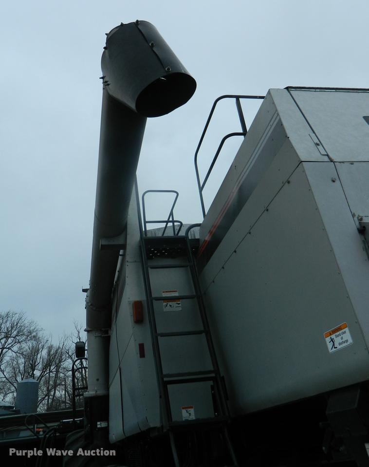 image for item K2704 2001 Gleaner C62 RWA combine