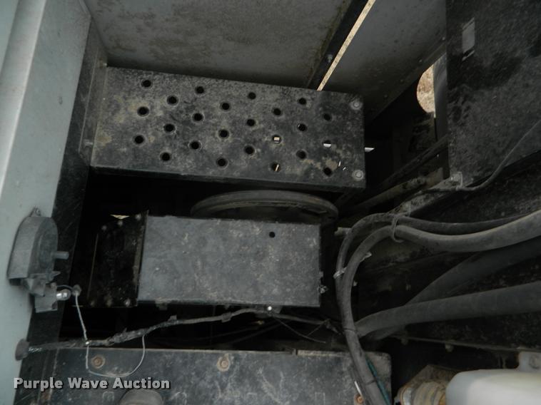 image for item K2704 2001 Gleaner C62 RWA combine