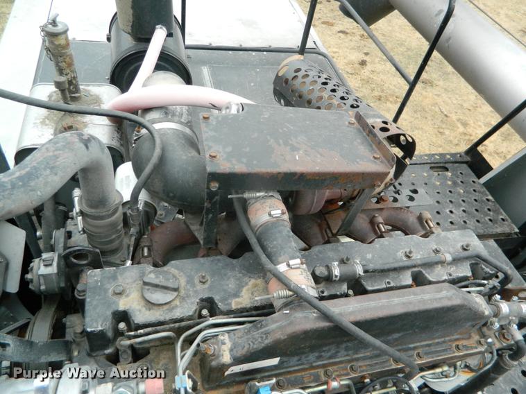 image for item K2704 2001 Gleaner C62 RWA combine