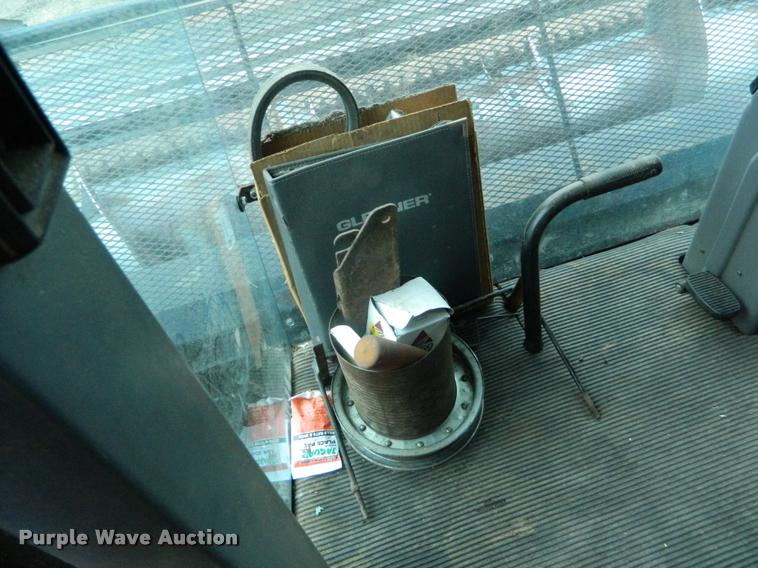 image for item K2704 2001 Gleaner C62 RWA combine