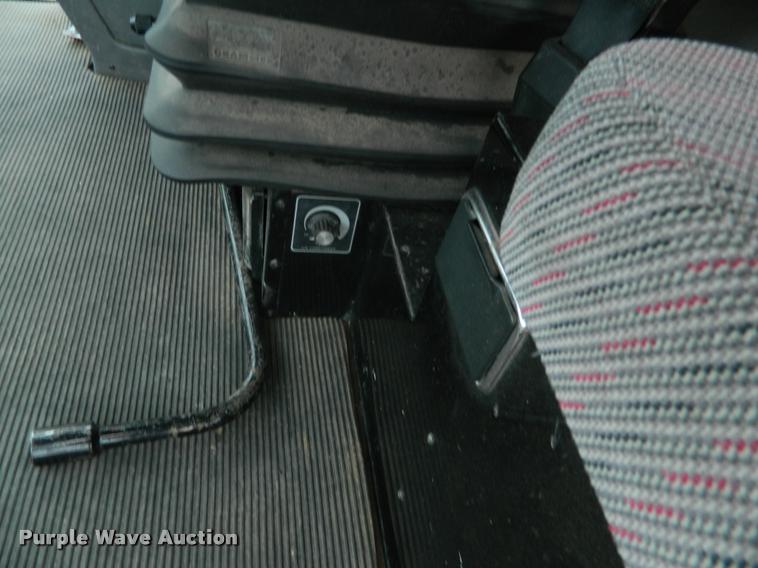 image for item K2704 2001 Gleaner C62 RWA combine