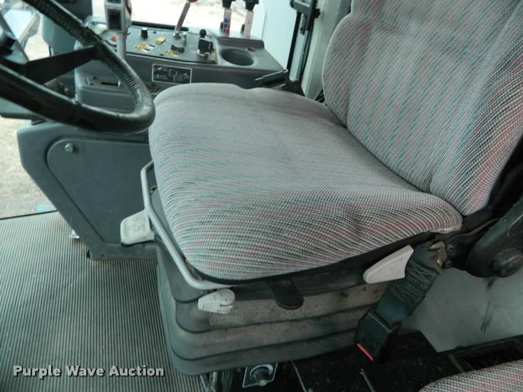 image for item K2704 2001 Gleaner C62 RWA combine