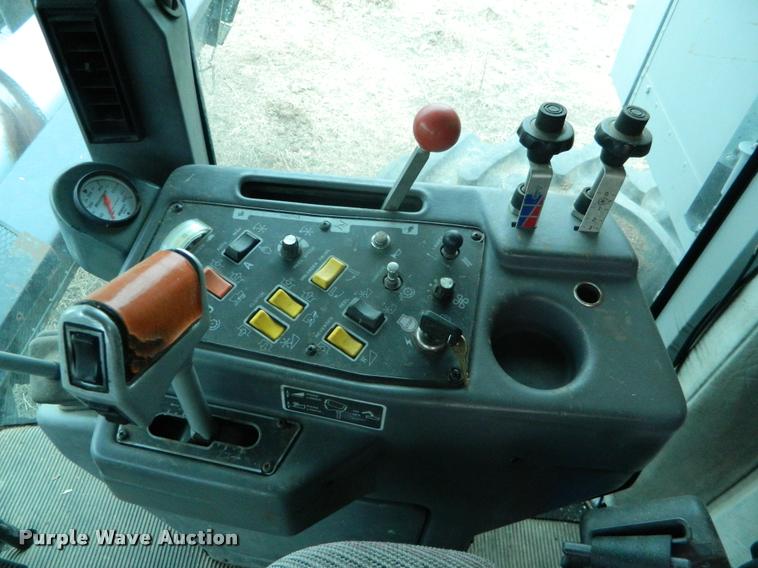 image for item K2704 2001 Gleaner C62 RWA combine