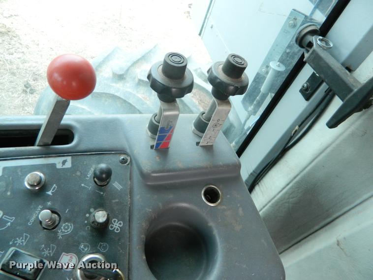 image for item K2704 2001 Gleaner C62 RWA combine