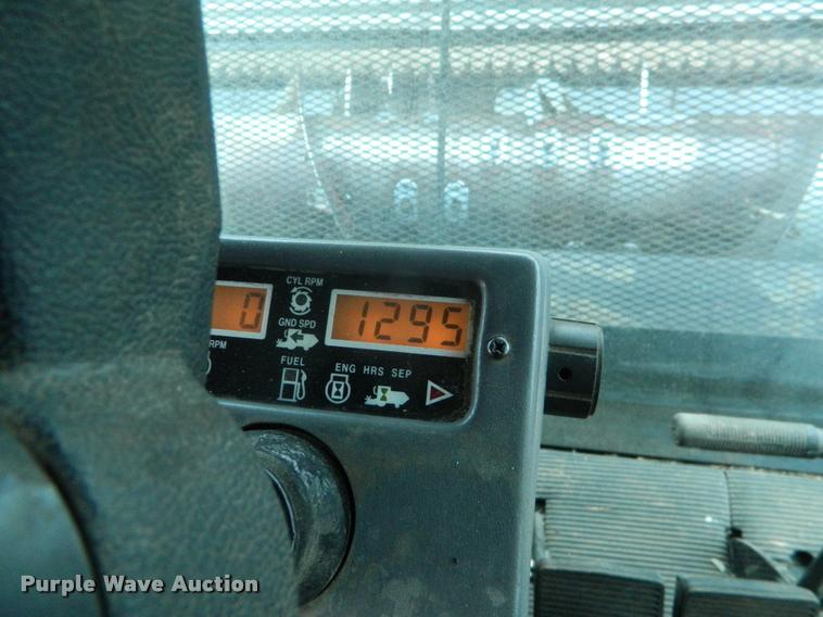 image for item K2704 2001 Gleaner C62 RWA combine