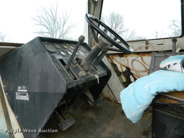 image for item K2705 1974 Case 2470 4WD tractor