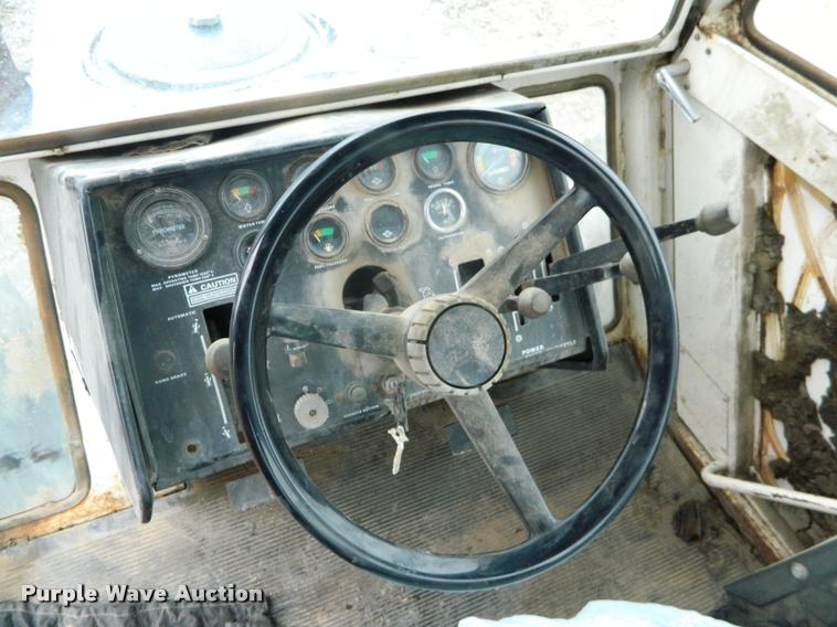 image for item K2705 1974 Case 2470 4WD tractor