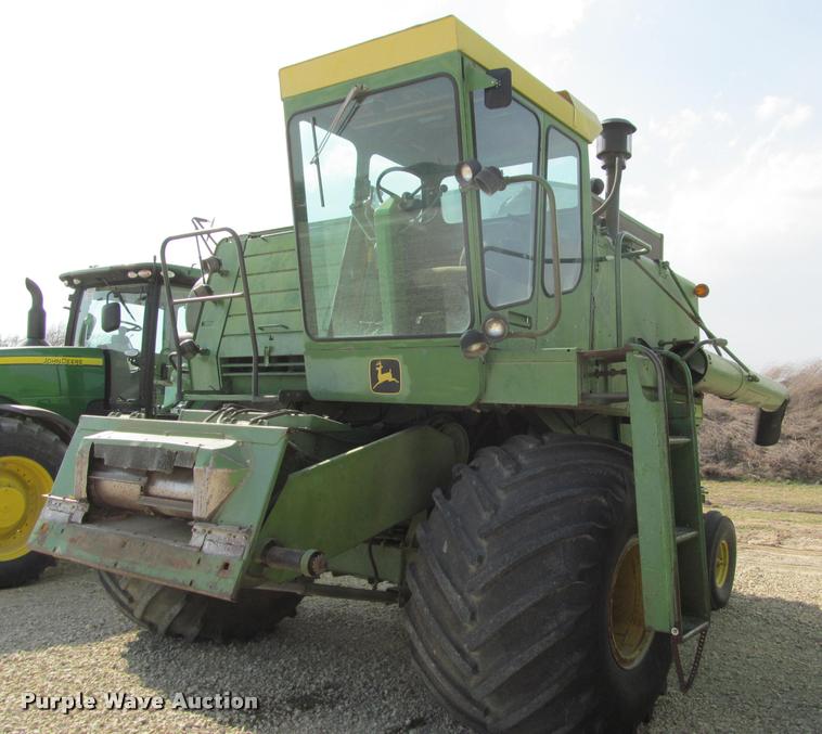 image for item K4962 John Deere 6600 combine