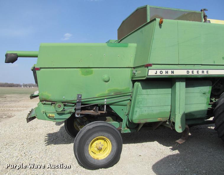image for item K4962 John Deere 6600 combine