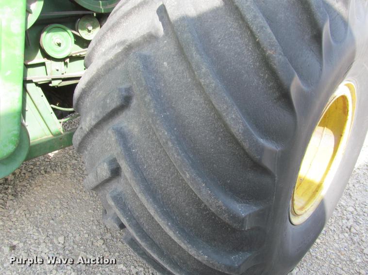 image for item K4962 John Deere 6600 combine