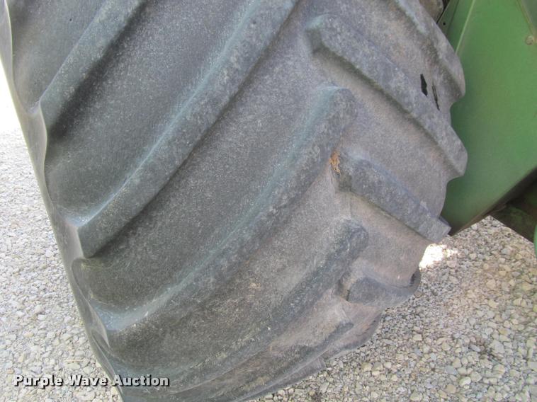 image for item K4962 John Deere 6600 combine