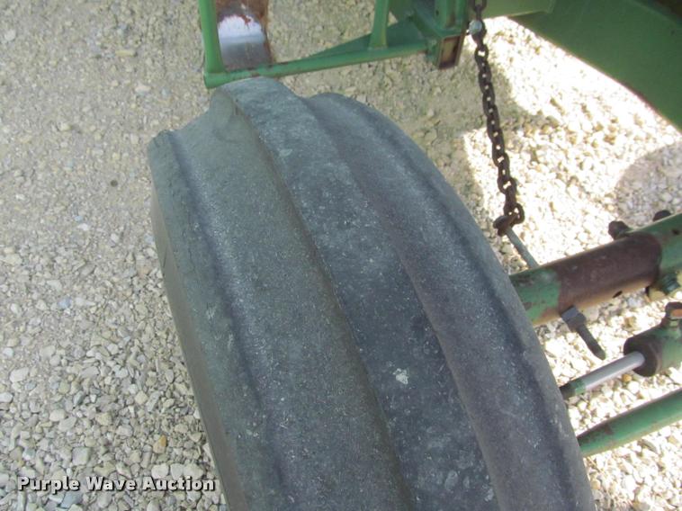 image for item K4962 John Deere 6600 combine