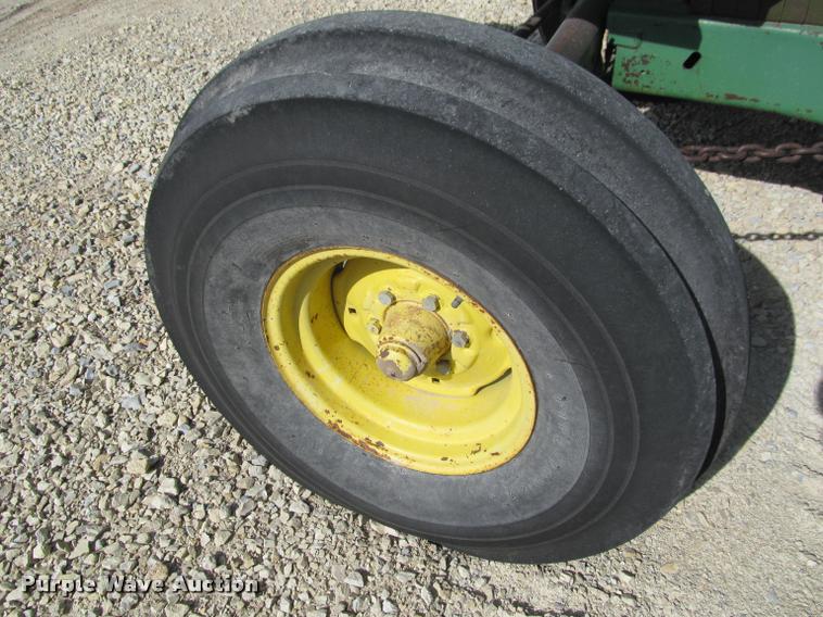 image for item K4962 John Deere 6600 combine