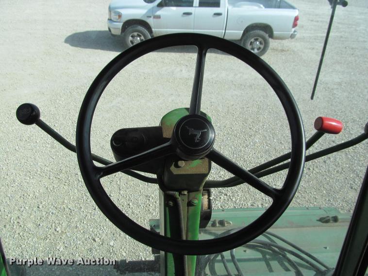 image for item K4962 John Deere 6600 combine