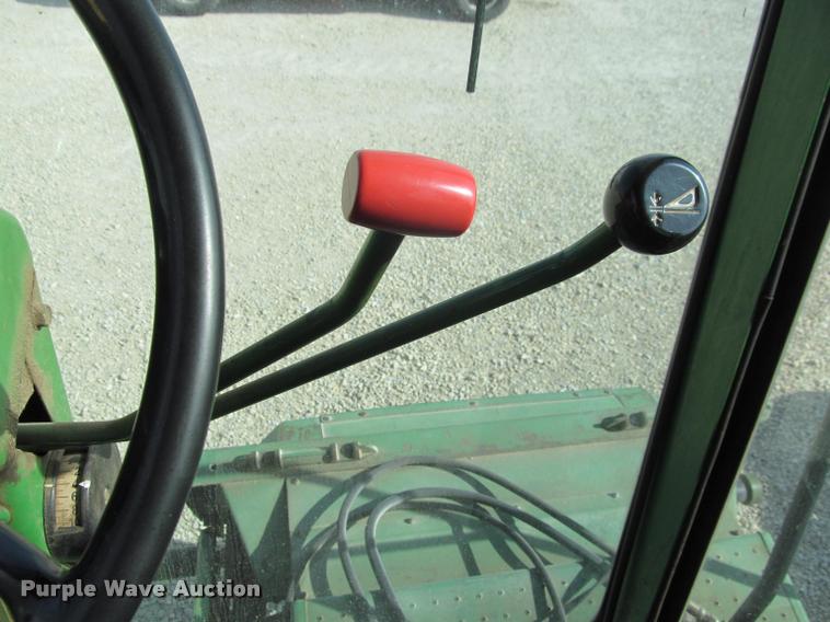 image for item K4962 John Deere 6600 combine