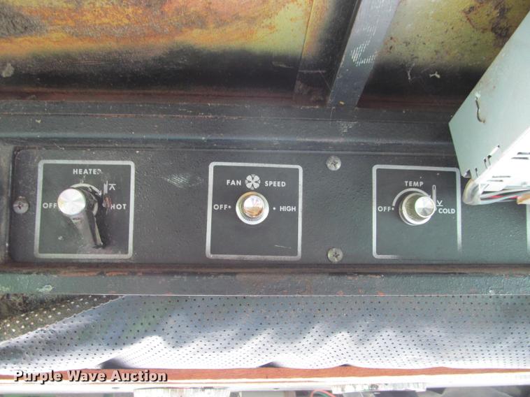 image for item K4962 John Deere 6600 combine