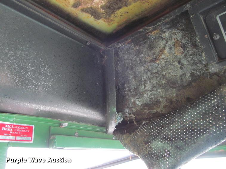 image for item K4962 John Deere 6600 combine