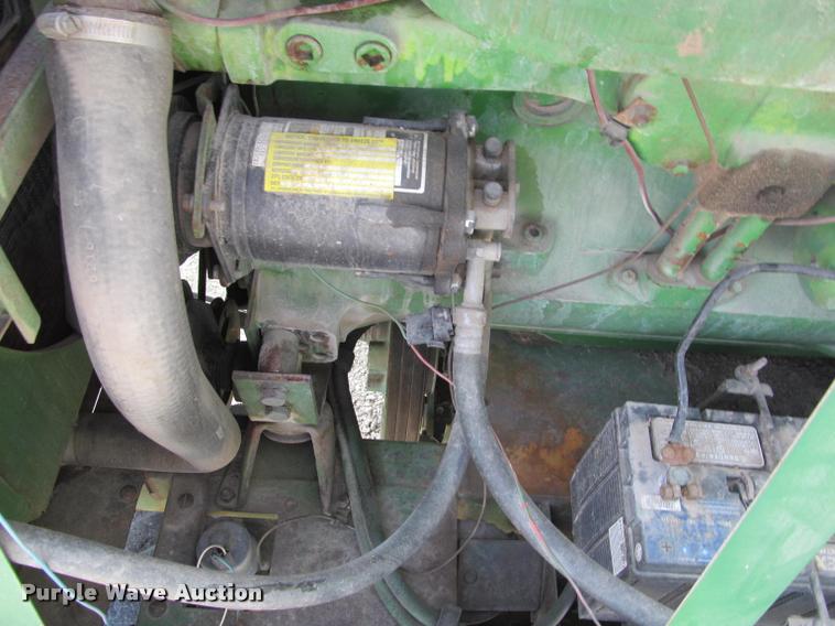 image for item K4962 John Deere 6600 combine