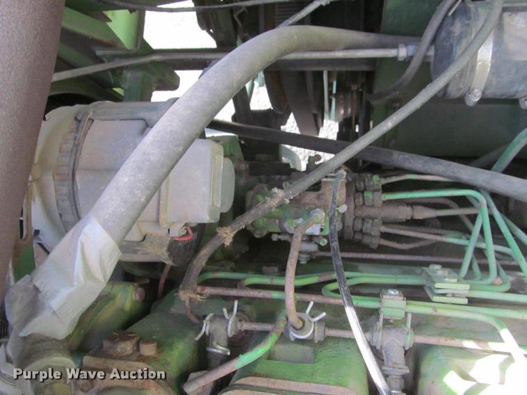 image for item K4962 John Deere 6600 combine