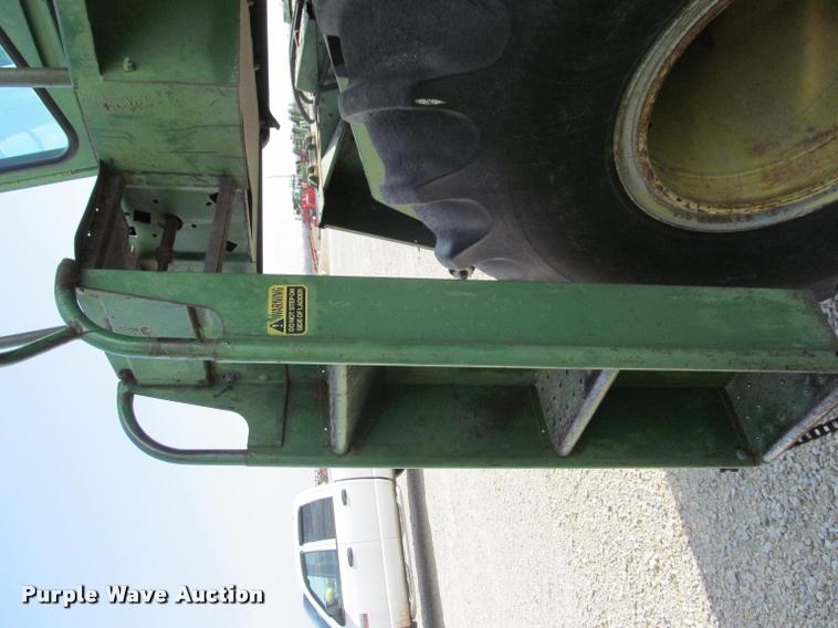 image for item K4962 John Deere 6600 combine