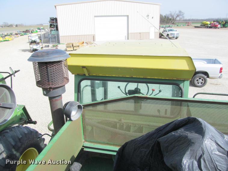 image for item K4962 John Deere 6600 combine