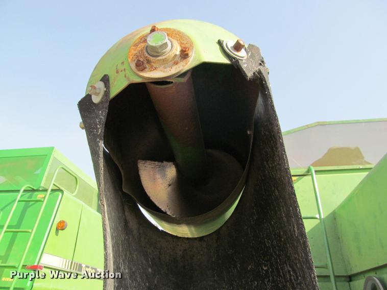 image for item K4962 John Deere 6600 combine