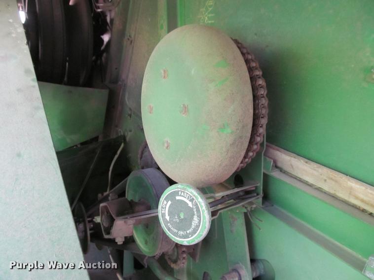 image for item K4962 John Deere 6600 combine