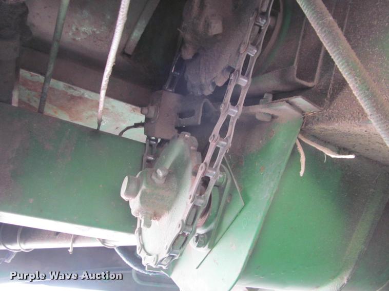 image for item K4962 John Deere 6600 combine