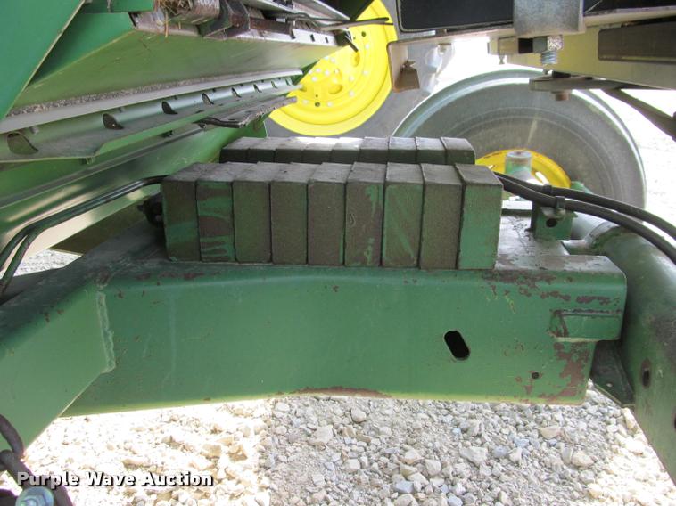 image for item K4962 John Deere 6600 combine