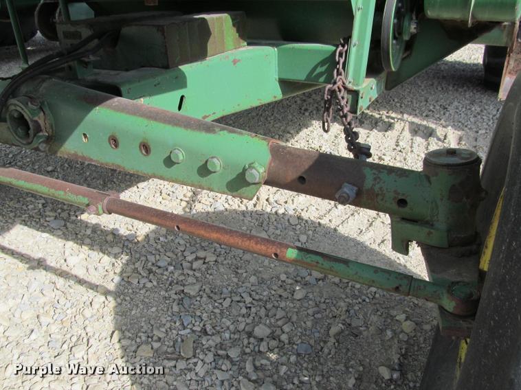 image for item K4962 John Deere 6600 combine