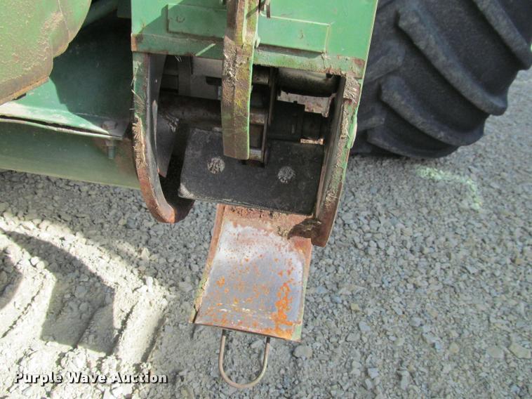 image for item K4962 John Deere 6600 combine