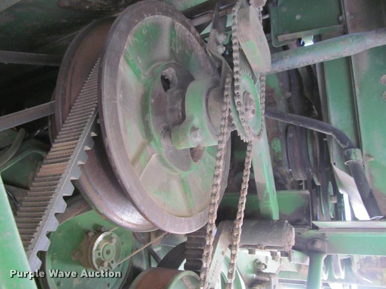 image for item K4962 John Deere 6600 combine