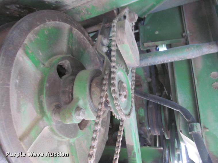 image for item K4962 John Deere 6600 combine