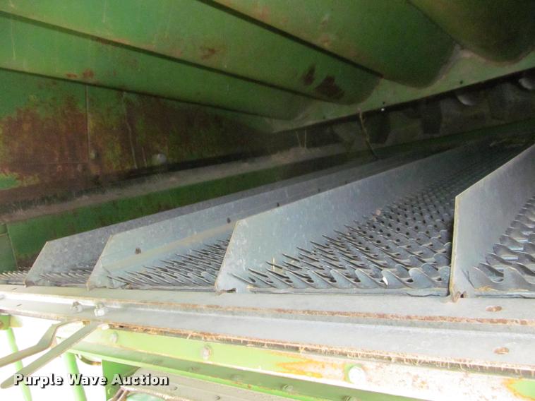 image for item K4962 John Deere 6600 combine