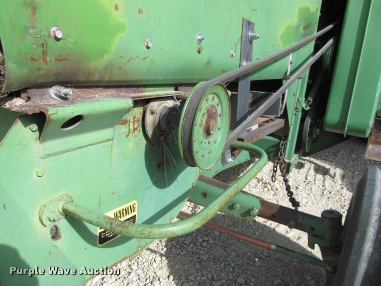 image for item K4962 John Deere 6600 combine