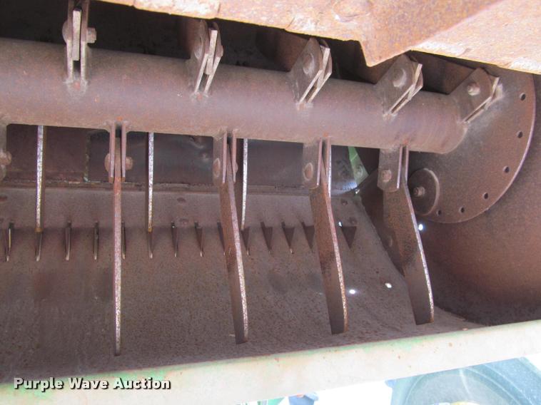 image for item K4962 John Deere 6600 combine