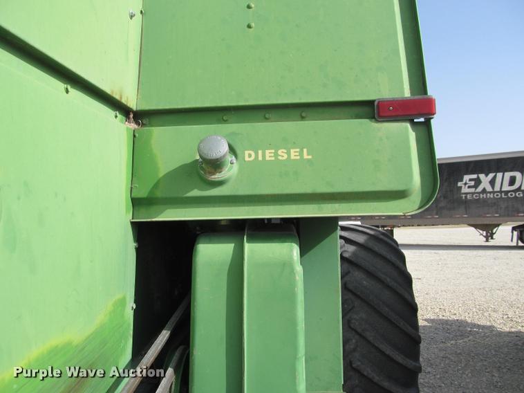 image for item K4962 John Deere 6600 combine