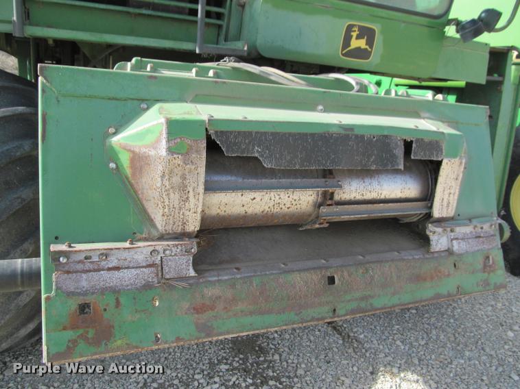 image for item K4962 John Deere 6600 combine